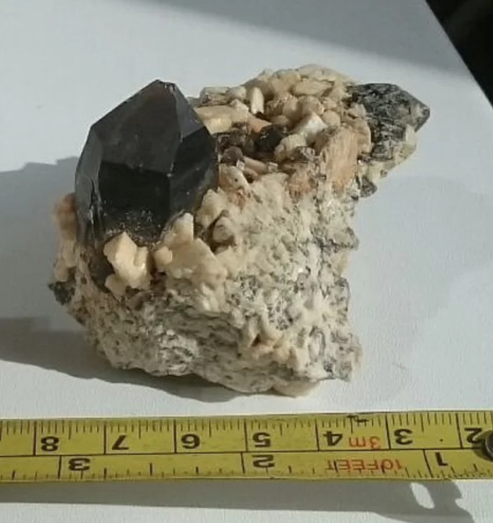 Help identifying a mineral - My, Spinel, Smoky quartz, Cut, What's this?