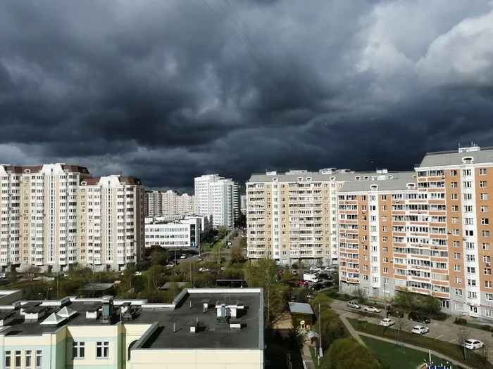 The weather whispers - My, Weather, The clouds, Not photoshop, Moscow, Kozhukhovo, The photo