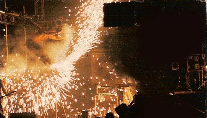 Budget special effects of famous rock performers - My, Muse, Pink floyd, Nine inch nails, Rammstein, David Bowie, Rock, Music, A selection, Longpost