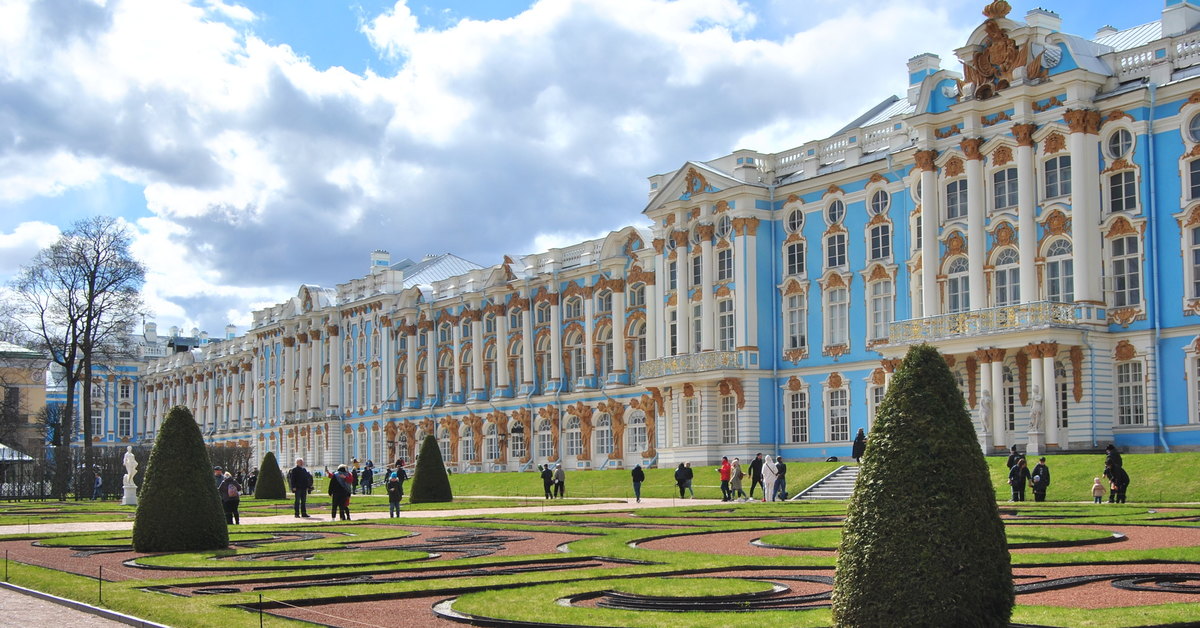 Царские села санкт петербурга. Екатерининский дворец и парк в Санкт-Петербурге. Царское село Санкт-Петербург Весна. Екатерининский парк Царское село весной. Царское село Санкт-Петербург лето.