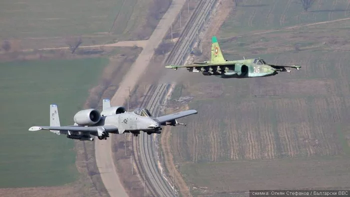 Stormtrooper battle. Su-25 vs A-10 Thunderbolt II - Airplane, Aviation, Fighter, the USSR, USA, Video, Longpost