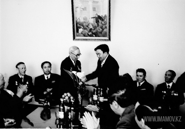 No. 321 Meeting in the editorial offices of Tselinogradskaya Pravda and Communism Nura with war veterans. Veterans of Gorpromtorg. May 9, 1975 - My, May 9 - Victory Day, Veterans, Tselinograd, Kazakhstan, Longpost