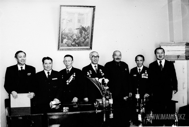 No. 321 Meeting in the editorial offices of Tselinogradskaya Pravda and Communism Nura with war veterans. Veterans of Gorpromtorg. May 9, 1975 - My, May 9 - Victory Day, Veterans, Tselinograd, Kazakhstan, Longpost