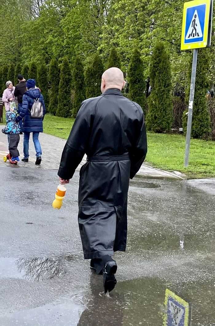 Lipetsk Hank Schrader - My, Hank Schrader, Characters (edit), 90th, Bald, Photo on sneaker, Black Cloak, Dean Norris, Doubles, Longpost