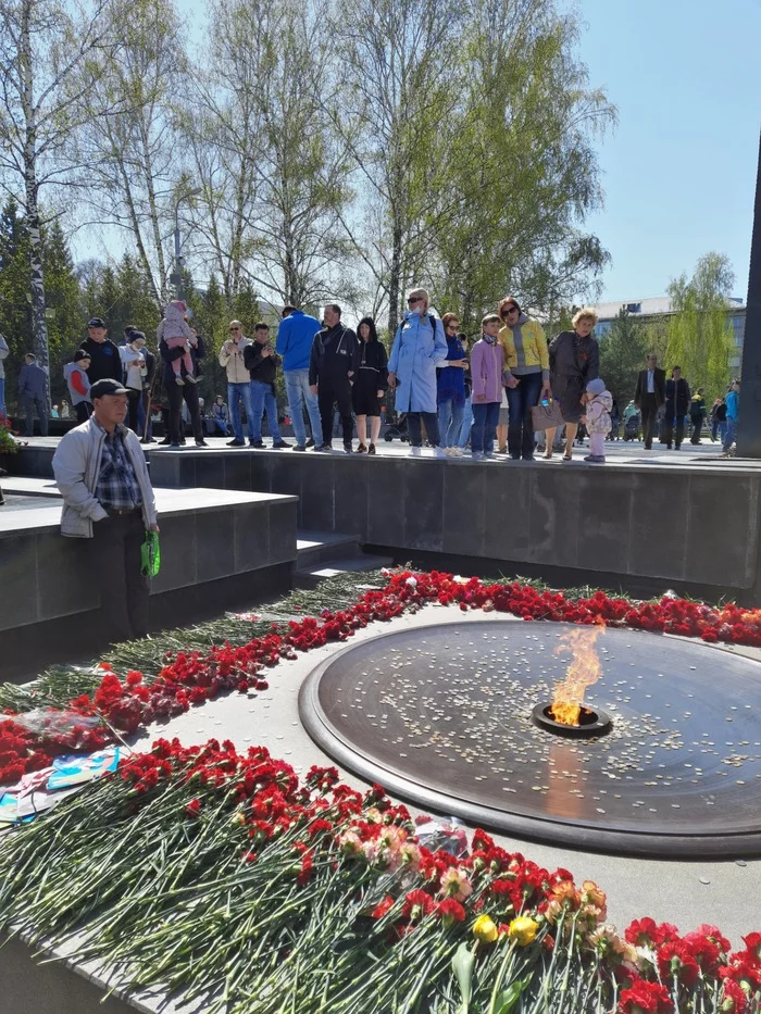 Today at the Monument of Glory... - My, Russia, Novosibirsk, Photographer, Town, People, May 9 - Victory Day, Holidays, The May holidays, Longpost