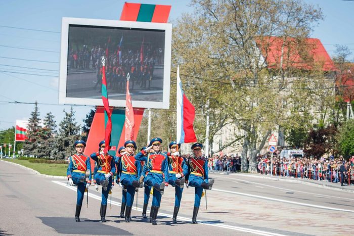Надпись на машине можем повторить. Смотреть фото Надпись на машине можем повторить. Смотреть картинку Надпись на машине можем повторить. Картинка про Надпись на машине можем повторить. Фото Надпись на машине можем повторить