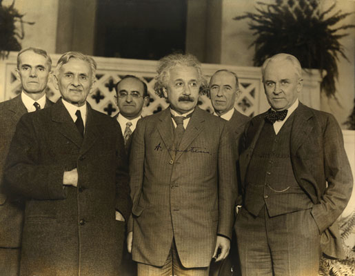 Альберт Эйнштейн и его уникальное наследие Альберт Эйнштейн, Вселенная, Гравитация, Гравитационные волны, Теория относительности, Скорость света, Длиннопост