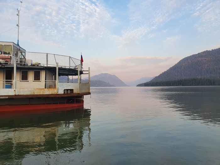 Вечер на Телецком озере