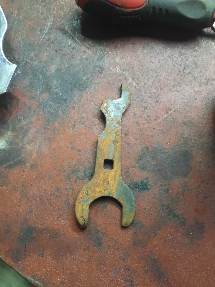 How everything went into the USSR, each piece of iron was used - My, Garage, Made in USSR, Wrench, Iron, Longpost