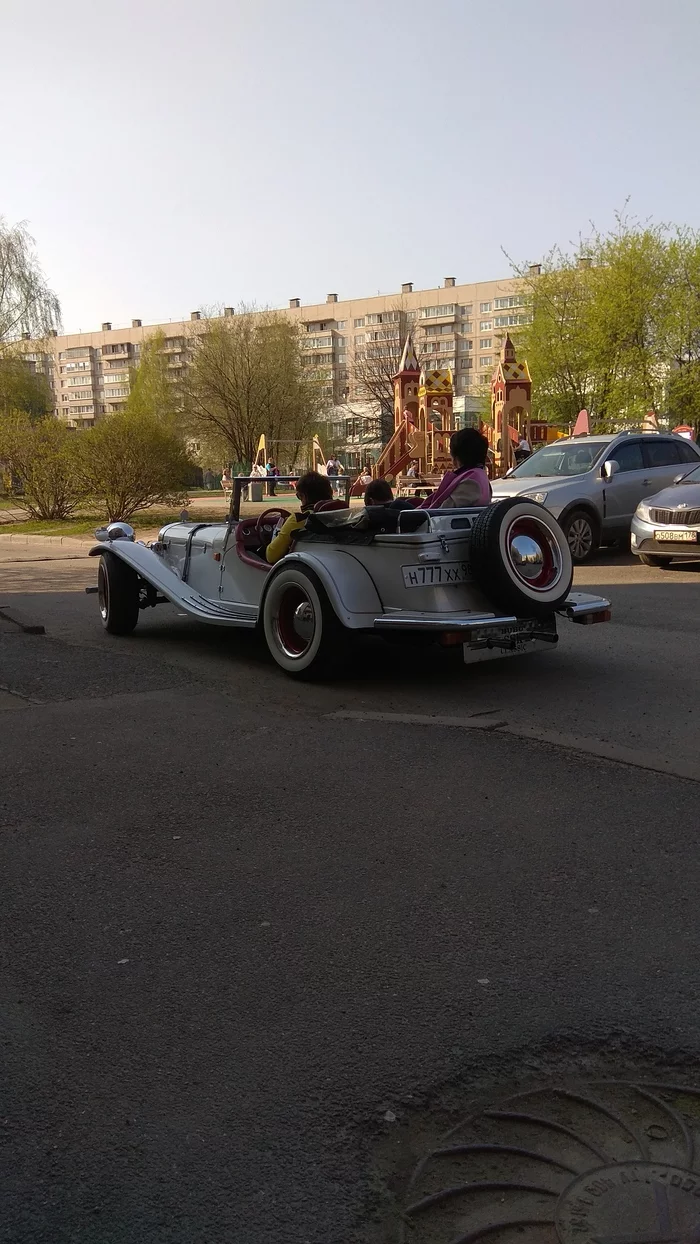 Special Petersburg chic - Saint Petersburg, Chic, Retro car