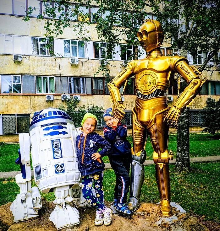 Continuation of the post “We continue our acquaintance with Izhevsk monuments” - My, Monument, Izhevsk, The photo, c-3po, Reply to post, Star Wars, R2d2, Children