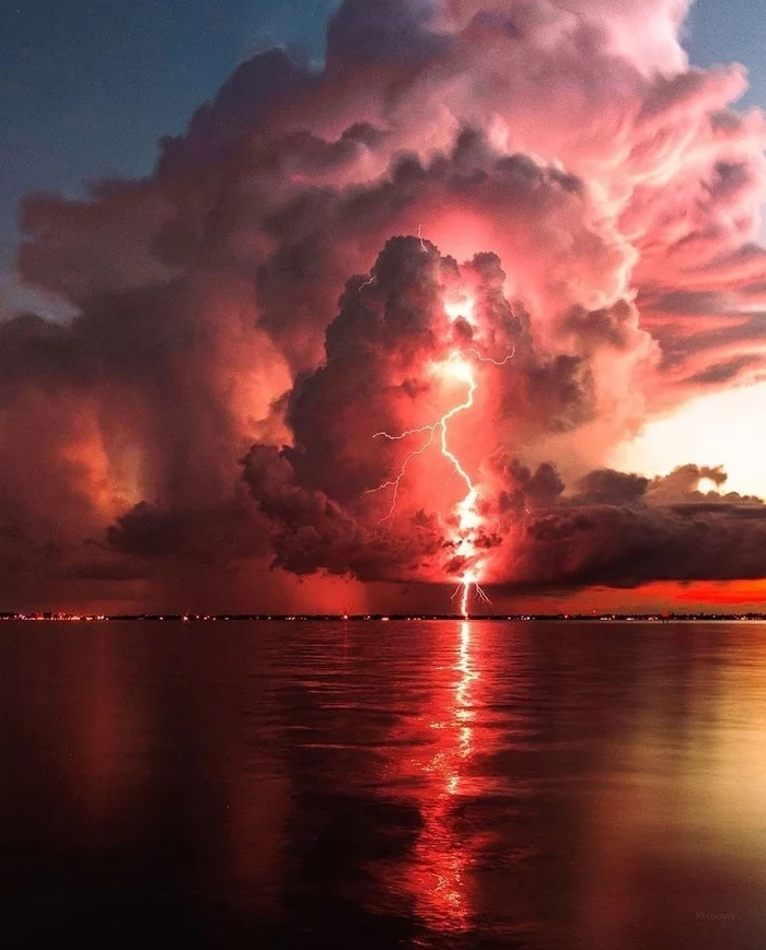 Florida - The photo, Florida, Ocean, Night, The clouds, Thunderstorm, Lightning, USA