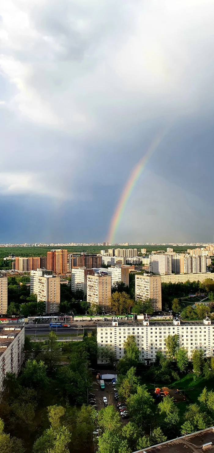 And we have rain from the rainbow - My, Mobile photography, Rainbow