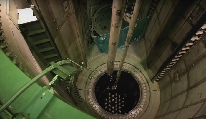 Как запускается атомный реактор, и почему он излучает синее свечение Ядерный реактор, Свечение, Как это сделано, Видео, Длиннопост