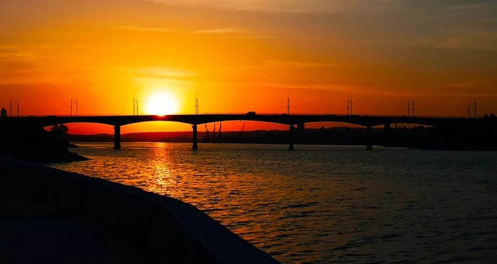 I love this town! - My, Kamyshin, Volgograd region, Sunset, Bridge, Volga river, The photo