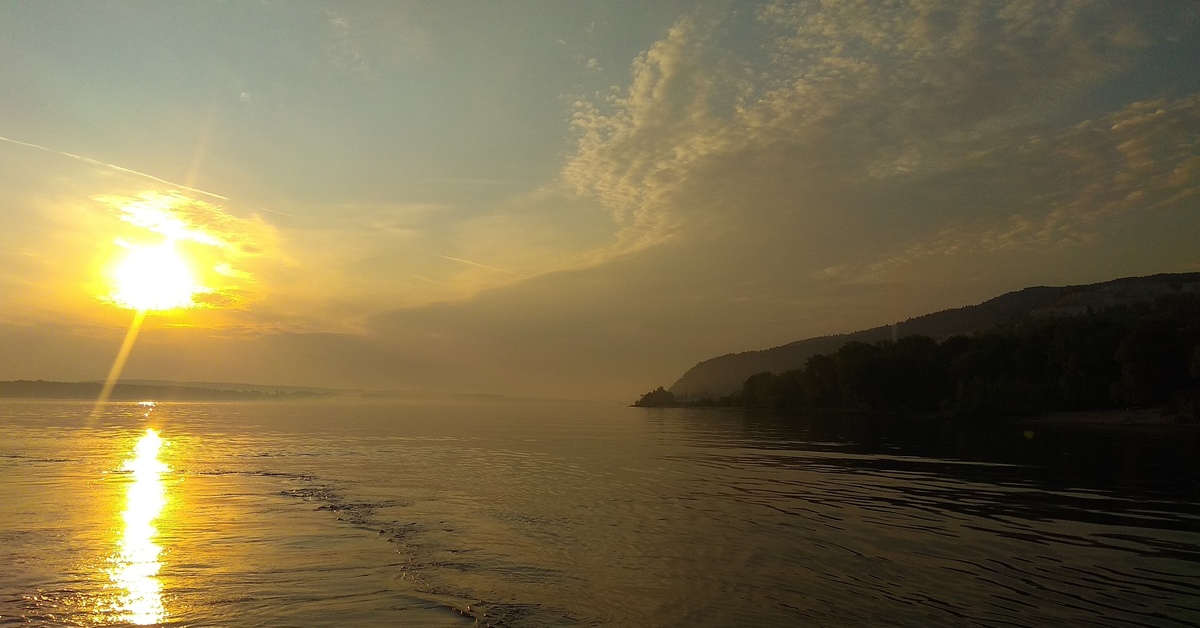 Just dawn over the Volga - My, dawn, Photo on sneaker, Samarskaya luka, Volga river, The photo