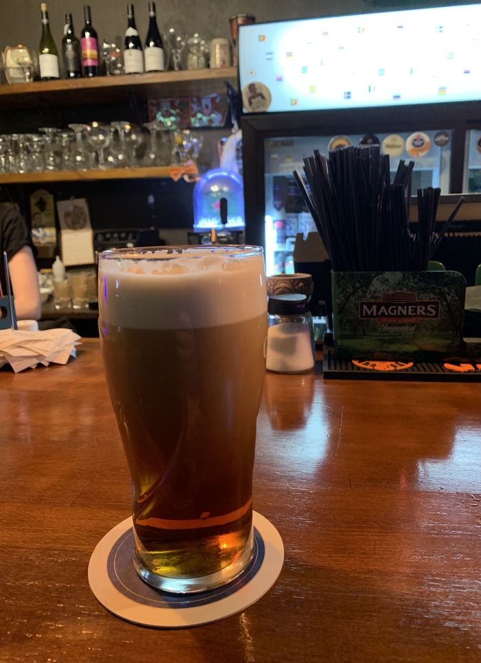 С пятничным вечером, друзья! Поднимаю пинту за здоровье алкобушников