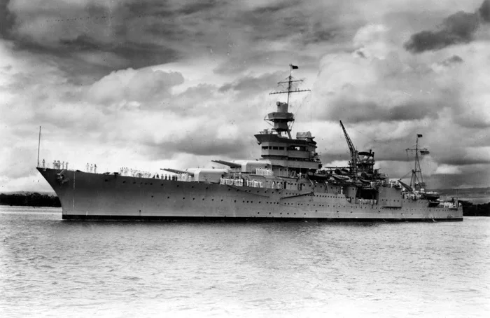 Drifting among the fins: the sinking of the cruiser Indianapolis - Fleet, Story, Cruiser, USA, Longpost