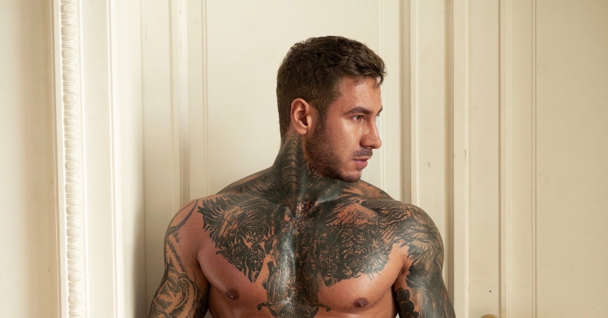 Hello girls from Pikabu) - NSFW, My, Naked guy, Tattoo, Fitness Model, Underpants, Playgirl, Copyright