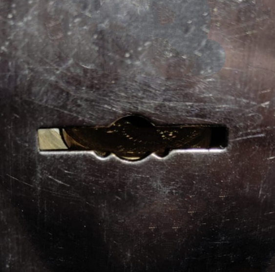 Keep your money in... the keyhole - Keyholes, Thief, Fraud, Money, Negative