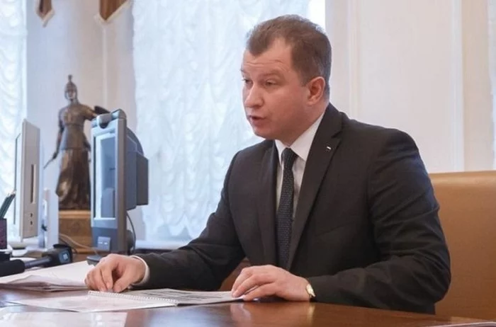 The mayor of Serov complained to the police about a man who insulted him on social networks because of poor street cleaning - Negative, A complaint, Mayor, City of Serov, Street cleaning