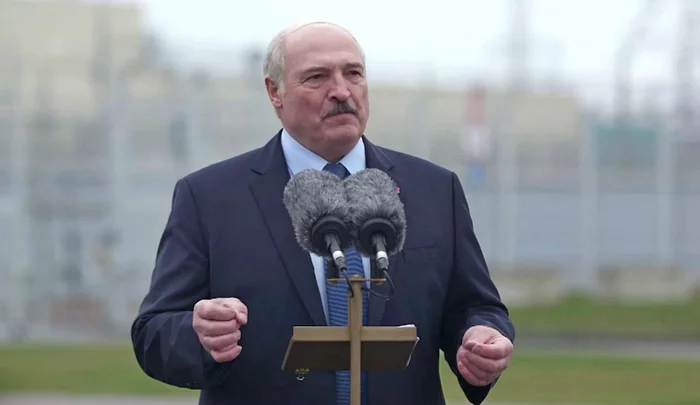 Lukashenka promised the Minister of Finance that he would get a new loan: “In Russia, I can open any door with my foot. - My, Russia, Republic of Belarus, Alexander Lukashenko, Credit, Politics, CIS, Humor, Fake news, , IA Panorama