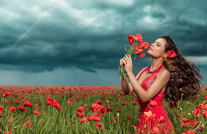 Congratulations to all on the start of summer!!! - My, The photo, Photographer, Poppy, Field, Girls, Summer, Fashion model, Flowers, , Professional shooting, beauty, beauty of nature, Long hair, Portrait, Women