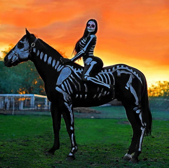 Rider - Horses, Rider, Skeleton, Girls, Santa muerte, Bodypainting