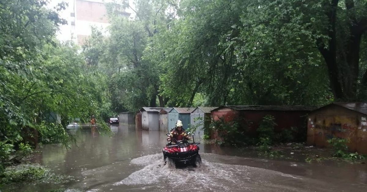 Rain flooded the yard - Потоп, Flood, Element, Rain, Ministry of Emergency Situations, Water, Rostov-on-Don, news, , Interesting, Longpost