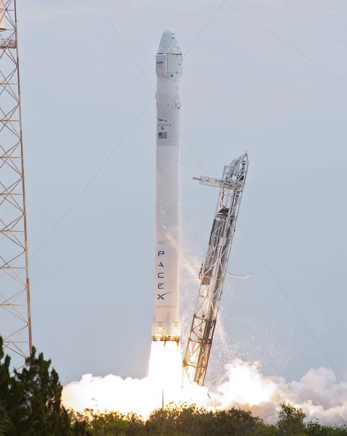 11 years of the Falcon 9 family - Spacex, Elon Musk, Spacex Dragon, Longpost