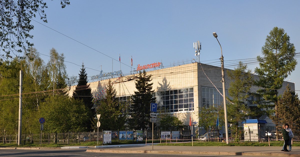 Юность омск. Комплекс Юность в Омске. Бассейн Юность Омск. Стадион Юность Омск. Юность, Омск, улица Богдана Хмельницкого, 223.