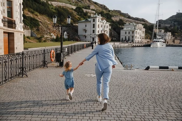 Little feet stomp on Balaclava - My, Crimea, Balaclava, Children, Sea, Black Sea