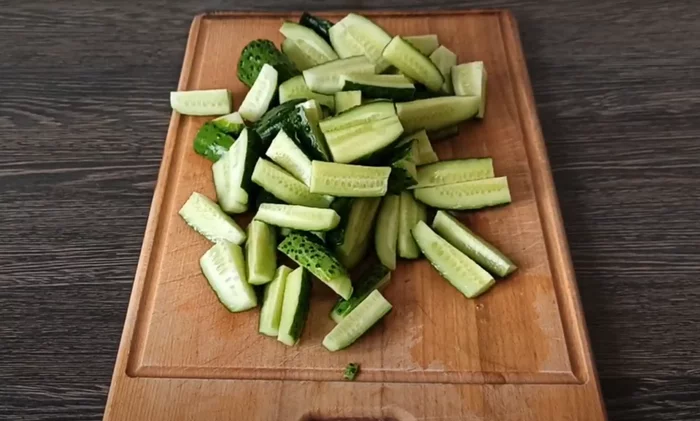 Salted cucumbers in their own juice - My, Lightly salted cucumbers, Salted cucumbers, Salting, Snack, Vegetable salad, Video, Longpost, Recipe, Video recipe, Cooking, , Video blog