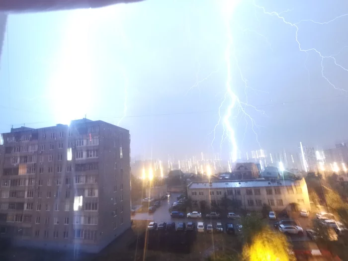 Thunderstorm in Ufa - My, Thunderstorm, Ufa, Weather