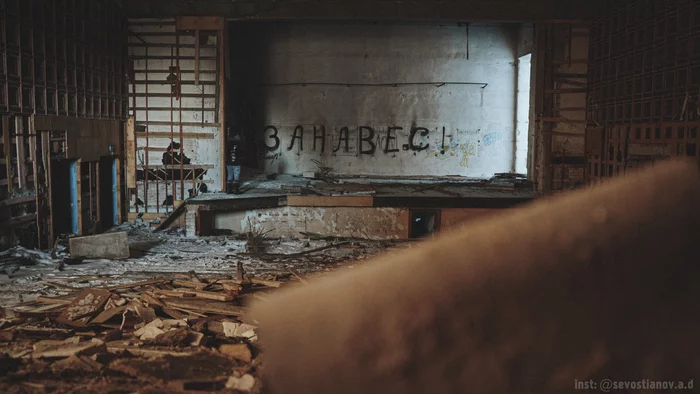 Республика Коми. Воркута. Поселок Советский Воркута, Коми, Эстетика, Эстетика ебеней, Поселок, Постсоветское, Умирающий город, Прошлое, Фотография, Совок, Забытое, Окраина, Развал СССР, Брошенные, Север, Заполярье, Уличная фотография, Длиннопост, Видео Республика Коми. Воркута. Поселок Советский Воркута, Коми, Эстетика, Эстетика ебеней, Поселок, Постсоветское, Умирающий город, Прошлое, Фотография, Совок, Забытое, Окраина, Развал СССР, Брошенные, Север, Заполярье, Уличная фотография, Длиннопост, Видео