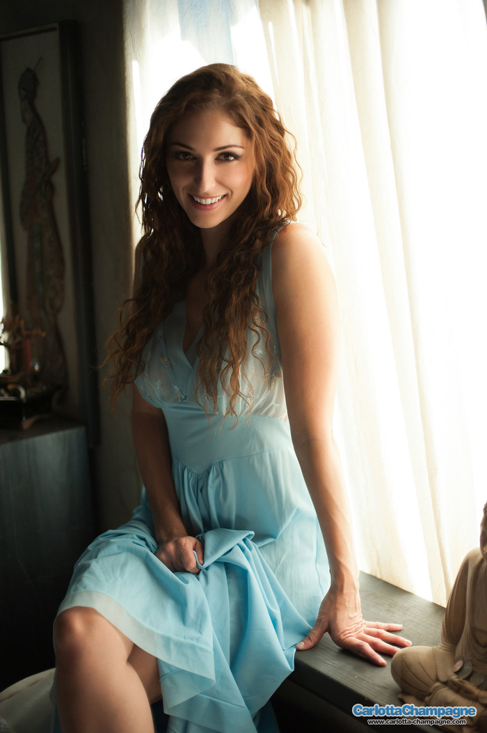 Платье и девушка #642.0