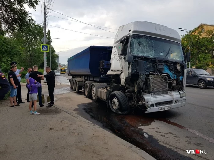 Brakes failed - Road accident, Truckers, Minibus, Ram, Brakes failed, Volgograd, Dagestan, Video, Longpost, Crash, , Negative