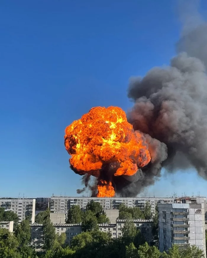 Fire at a gas station in Novosibirsk - Fire, Novosibirsk, Gas station, Longpost, Explosion, Negative