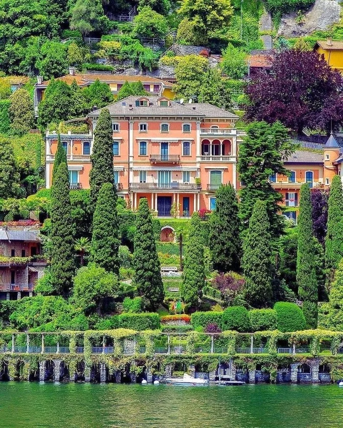 Architecture of small towns on the coast of Lake Como, Italy - Architecture, Italy, Lake Como, Village, Longpost