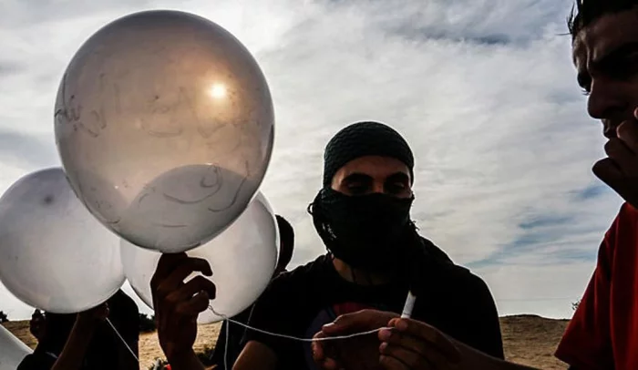 Israel: In response to the balloons began strikes on the Gaza Strip - Politics, news, Israel, Gaza Strip, Hamas, Video, Longpost