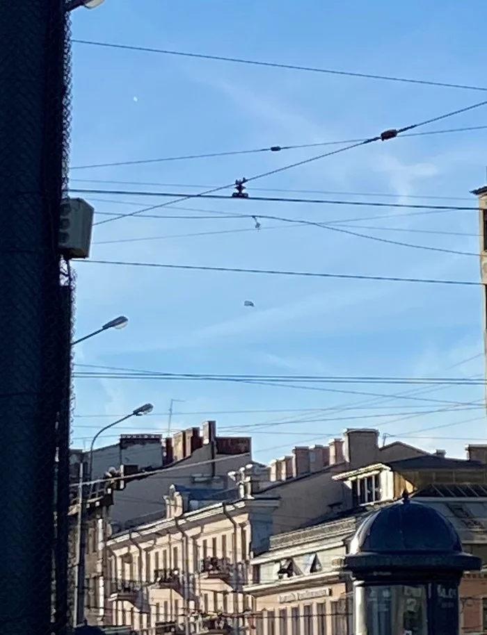 What is the object in the sky over Petersburg? Help me to understand - My, Saint Petersburg, UFO, Observation, Video, Longpost