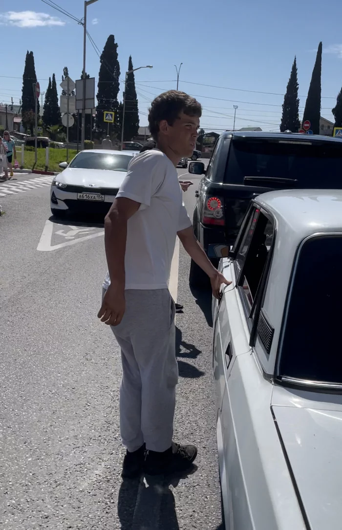 Through the streets of Adler without rights and documents - My, Sochi, Adler, Traffic police, Video, Longpost, Negative, Vertical video, The photo