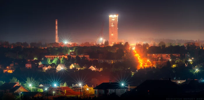 Tower of Mordor with flowing lava? - My, The photo, Night city, Lights, Night, In the distance, Krivoy Rog