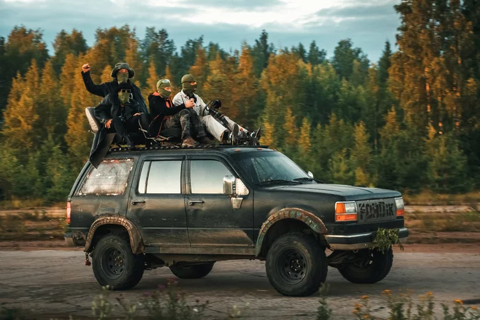 If the roof is moving, sit on top of it) - My, Ford, Rework, Auto, Car, The roof is riding, Saint Petersburg, Video, Longpost