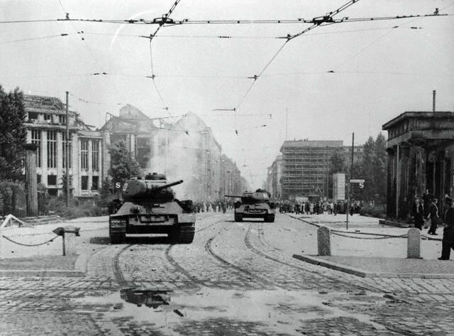 Рабочее восстание в ГДР, 1953 год - ГДР, Восстание, Танки, Фотография, История, Видео, 20 век, Длиннопост