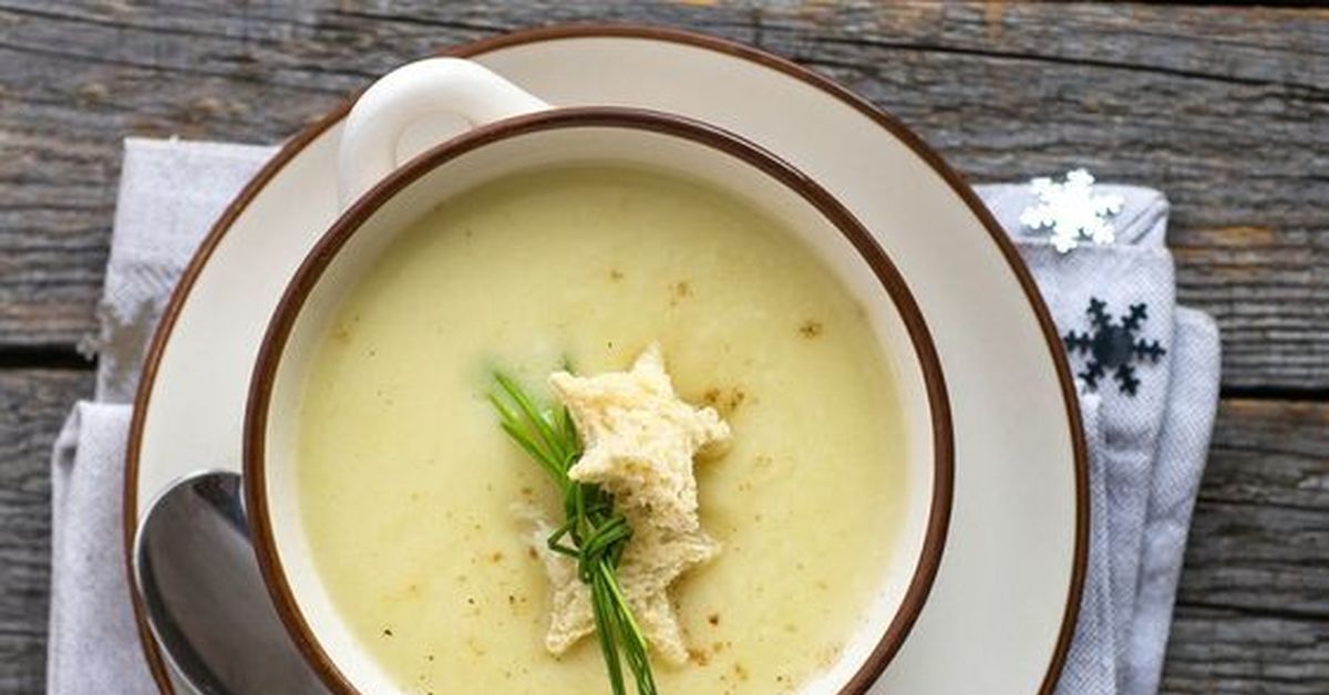 Французские супы фото. Вишисуаз — Vichyssoise. Вишисуаз французский суп. Вишисуаз — луковый суп-пюре. Французский суп пюре Вишисуаз.