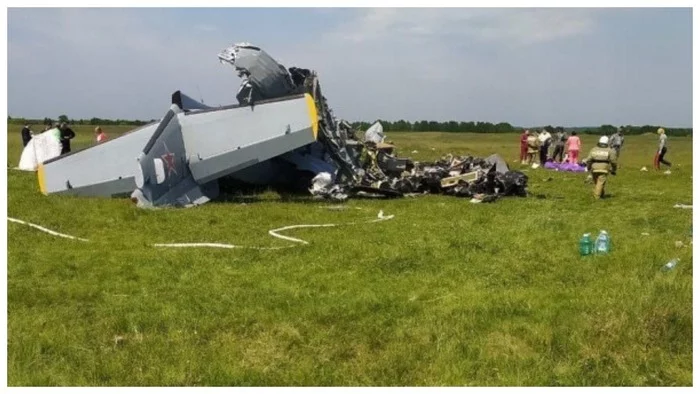 In the Kemerovo region, a plane with paratroopers crashed due to engine failure. - Aerodrome, , Longpost, Airplane, Crash, Kemerovo region - Kuzbass, Death, Negative