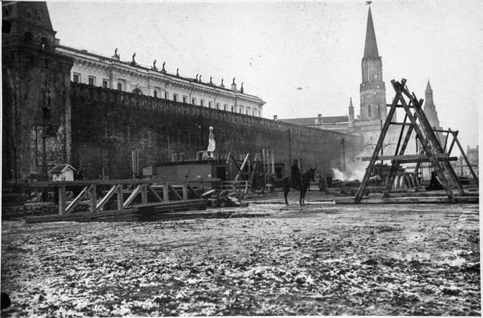 Как выглядел первый деревянный мавзолей на Красной площади? Москва, Длиннопост, Мавзолей, Историческое фото