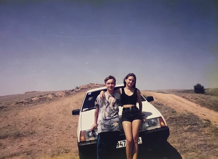 Interesting photos of the 90s (part 43) - 90th, Childhood of the 90s, Nostalgia, The photo, A selection, Celebrities, Epoch, Russia, , Zhanna Friske, Andrey Gubin, Irina Saltykova, Evgeny Osin, Alexander Tsekalo, Lolita Milyavskaya, Glue moment, Decl, Yuri Stoyanov, Town, Shura, Longpost