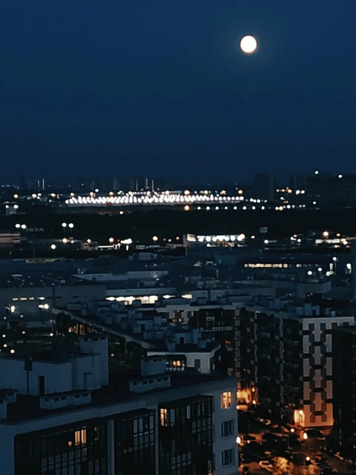 almost full moon - My, Mobile photography, Photo on sneaker, Full moon, Night, moon, White Nights, Saint Petersburg